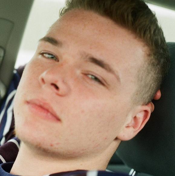 Meet your Posher, Shawn - Picture 1 of 1